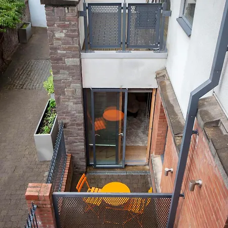 Higgihaus Cabot Mews #32 Fantastic Central Location Apartment