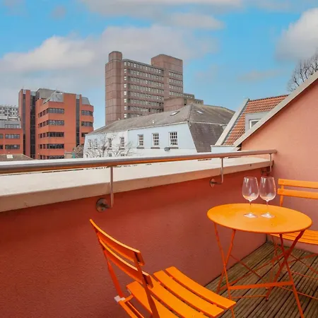 Higgihaus Cabot Mews #32 Fantastic Central Location Bristol