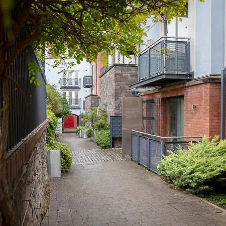 Higgihaus Cabot Mews #32 Fantastic Central Location Lejlighed *